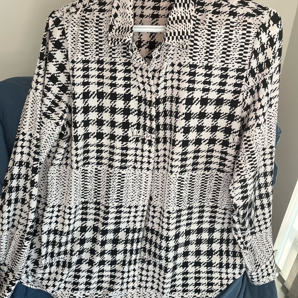 H&M Richard Allen collab shirt. Very trendy black and white!